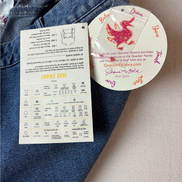 Quacker Factory Embroidered Jeans Blue Elastic Waist Apple Large - Picture 10 of 12